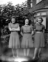 Mum with 2 girls at Crook